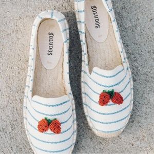 NWOT Strawberry Stripes Platform Espadrille